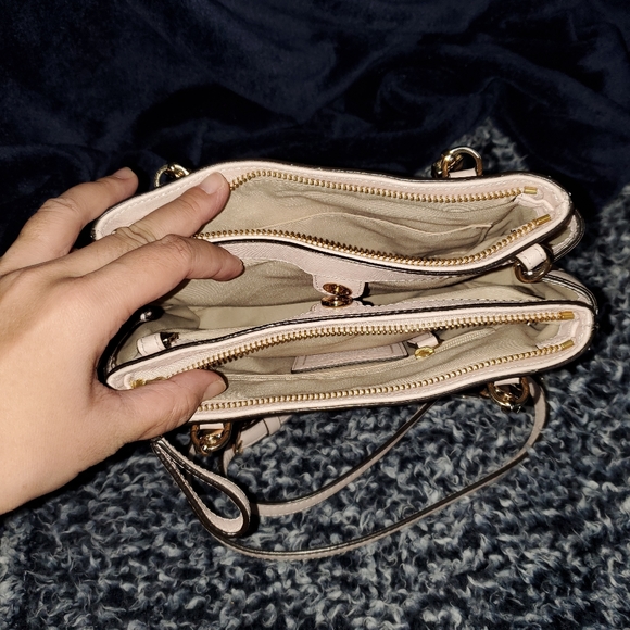 Coach - Picture 7 of 8